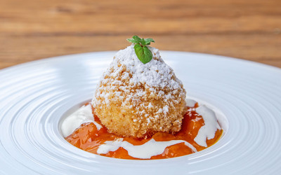 Selbstgemachte Wachauer Marillenknödel